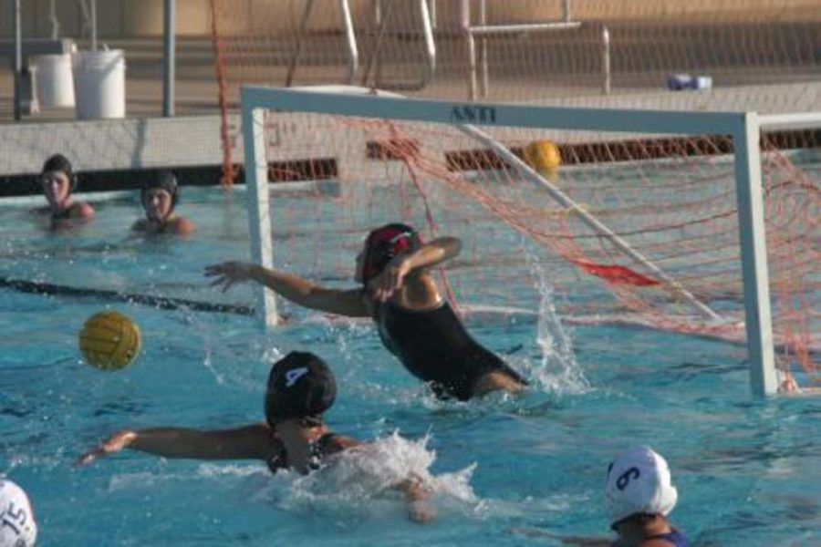 VenturaÂ´s Sara Shiver, front, shoots wide against Citrus College. Ventura will travel to Glendora to compete in the WSC championships on Nov. 4.