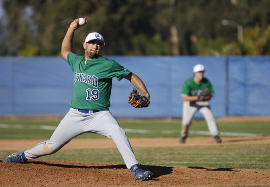 Oxnard+College+No.+19+Carlos+Aguayo+pitched+a+sharp+game+for+Oxnard+against+Ventura.++Oxnard+won+the+game+7-2.