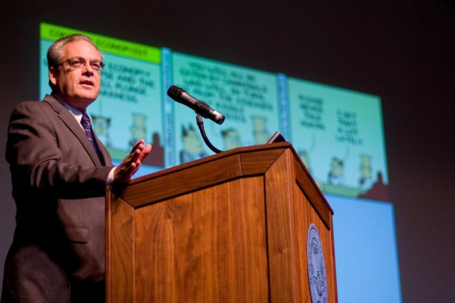Economics Professor Bill Watkins of UCSB was the keynote speaker at the Moorpark College Business Expo on April 24.
