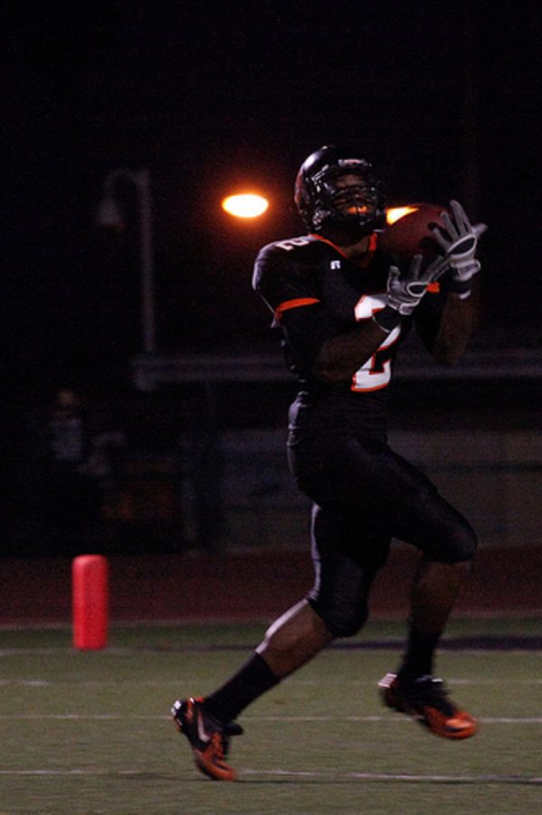 VC wide receiver Tim Pope catches a pass for a touchdown against Antelope Valley last year.