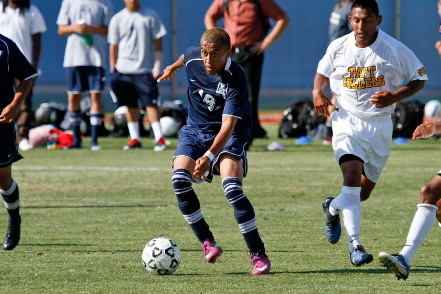 Raider Nicholas Sabbatella (19).