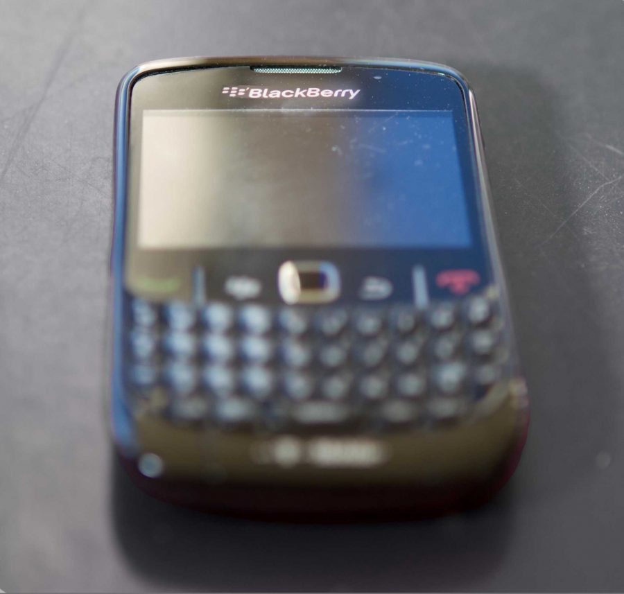 A four-day outage of service for Blackberry customers leaves them irritated and confused