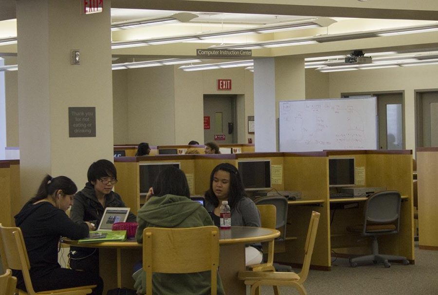 Students+studying+in+the+Learning+Center+in+the+Moorpark+College+Library.