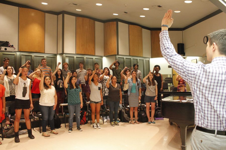 Professor Elliott leads the choir during rehearsals on Sept. 18. 
