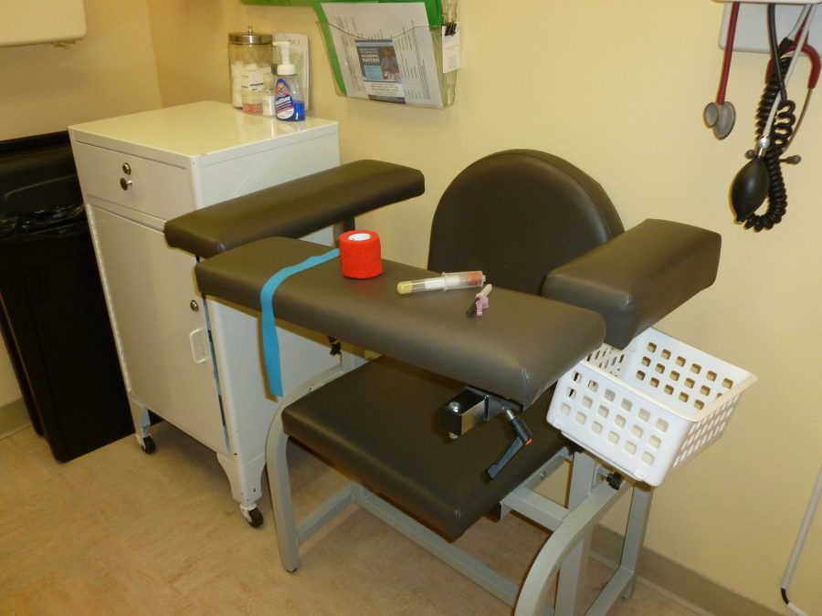 The+various+tools+used+for+a+blood+titer+to+test+for+immunity+of+measles+as+well+as+the+chair+patients+sit+in.+Photo+credit%3A+Jessica+Frantzides