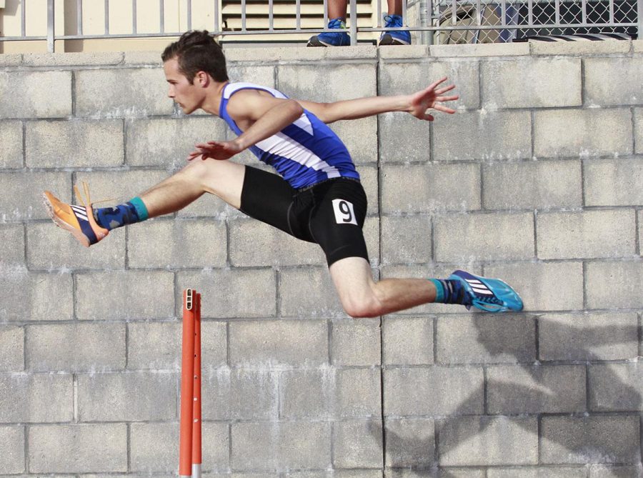 Samuel+Trower+competes+in+the+400+meter+hurdles+at+the+Ventura+College+Track+Meet+on+Friday%2C+Feb.+26.+He+got+third+place+in+that+race.+