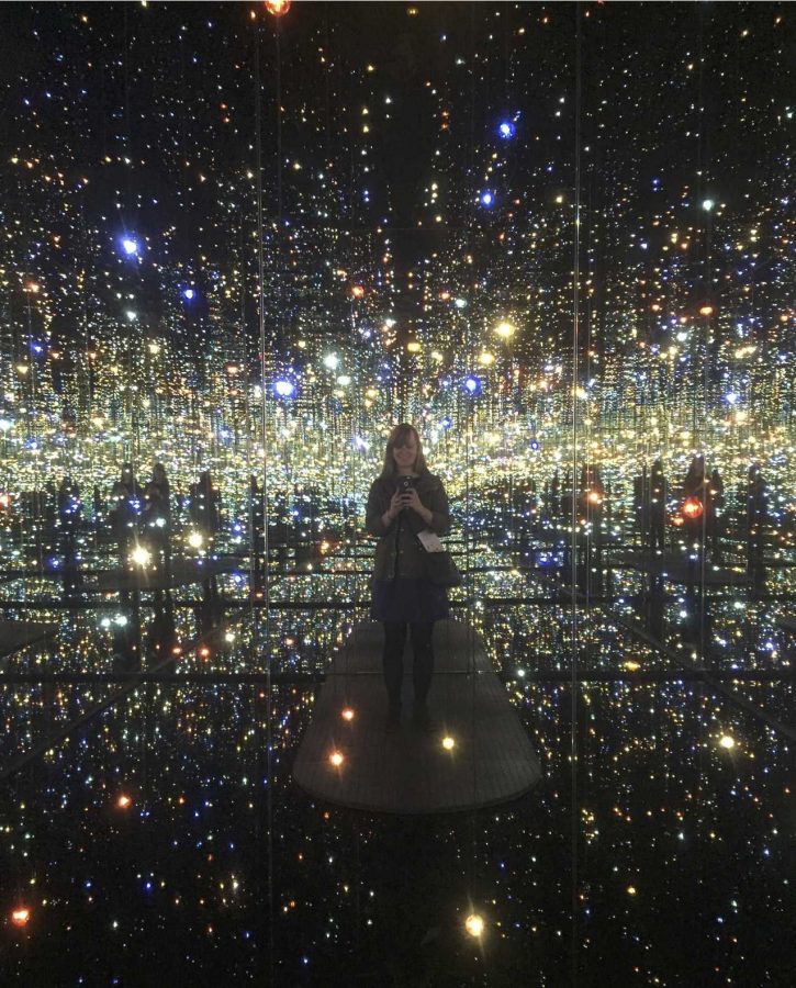 Alison Hoffman doing an experimental selfie at the Broad Museum in downtown Los Angeles at her favorite artists installation, Yayoi Kusamas Infinity Room. Photo credit: Alison Hoffman