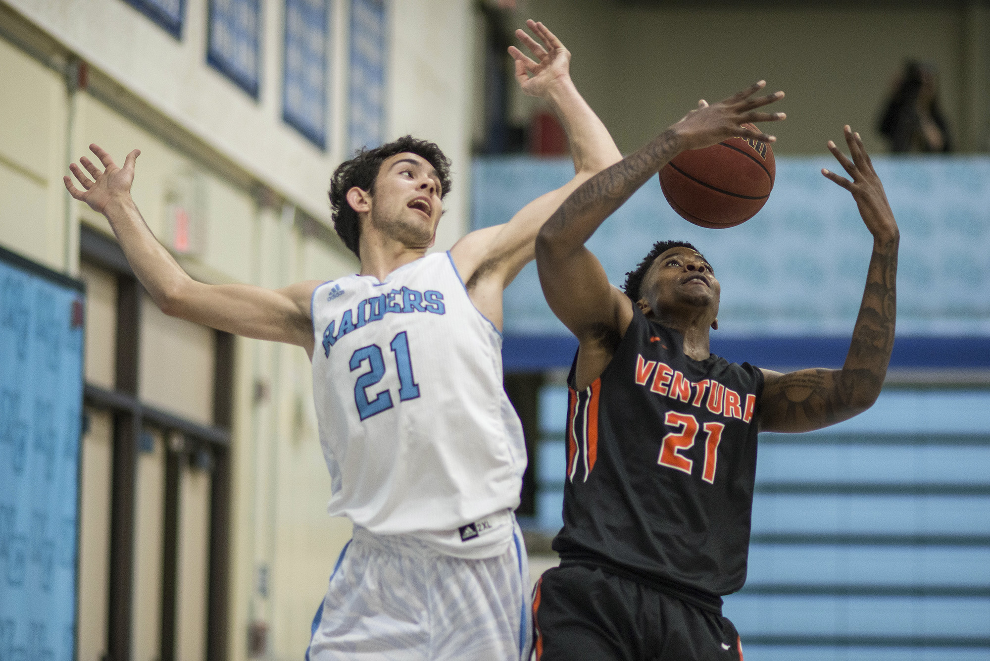 The Raiders steal a victory vs Ventura College, Moorpark Basketball Splits Home Games vs. Ventura