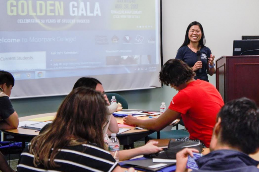 Stacey+Chen%2C+International+Student+Program+Coordinator%2C+presents+on+how+to+find+jobs+and+internships+on+campus.+Much+of+the+orientation+focused+on+helping+students+get+accustomed+to+living+in+the+U.S.