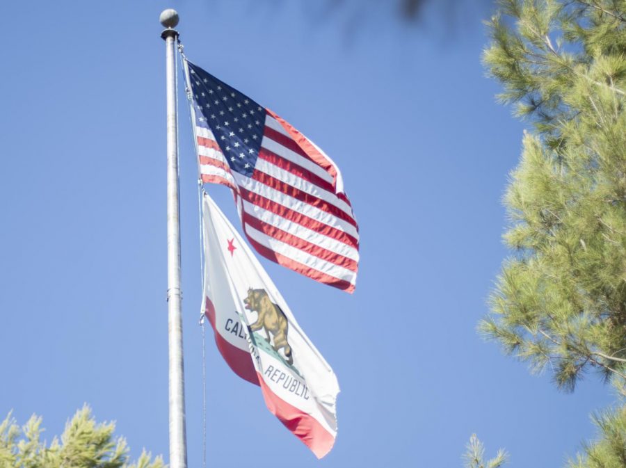 The+American+flag+flew+high+on+Wednesday%2C+Sept.+18+on+the+Moorpark+College+campus.+The+flag+pole+is+located+at+the+North-West+corner+of+Fountain+Hall.+Photo+credit%3A+Evan+Reinhardt