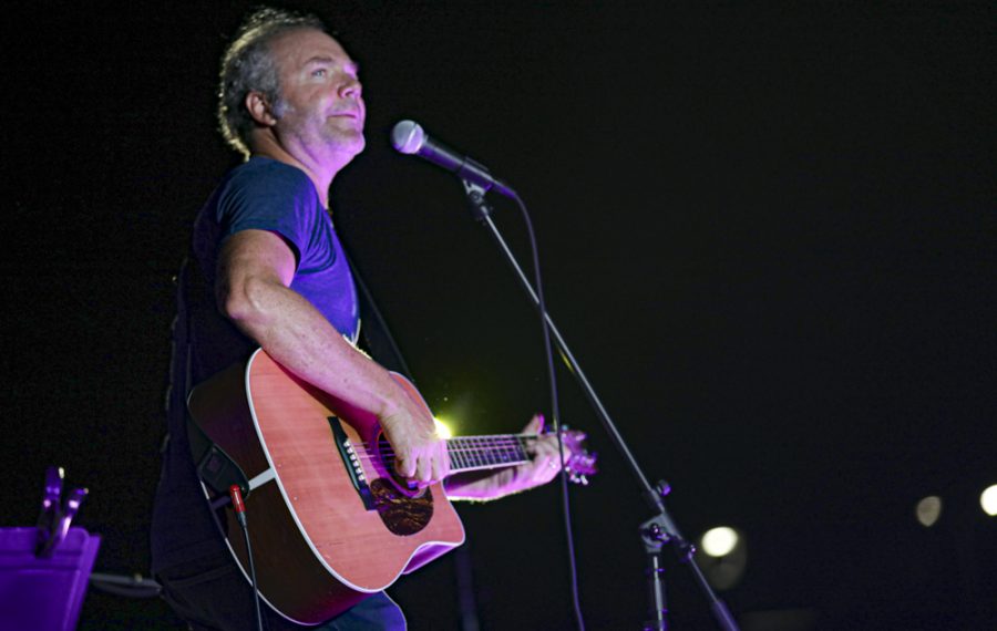 Singer-songwriter John Ondrasik performs a cover of American Pie during the Concert for Cats event hosted by Americas Teaching Zoo on Friday, Sept. 10, 2021, at Moorpark College. Photo credit: Ryan Bough