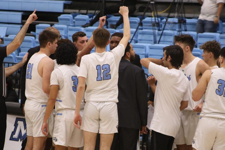 Moorpark+mens+basketball+in+a+team+huddle+during+their+game+against+Cuesta+College+on+Feb.+16+in+Moorpark%2C+CA.+Photo+credit%3A+Jack+Newman