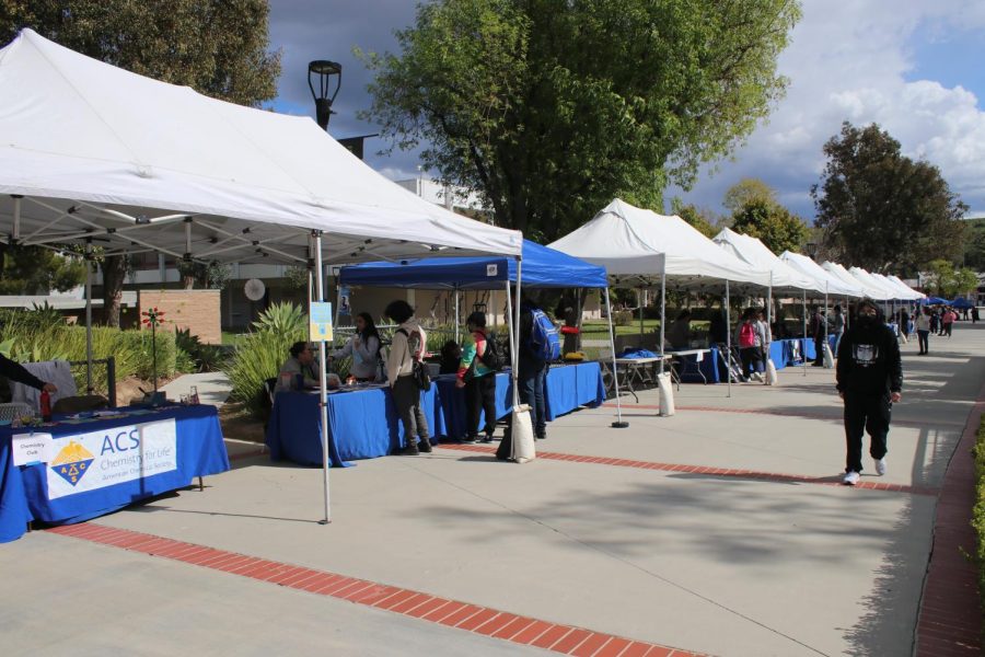 Raider Walk filled with Moorpark College clubs showcasing the interactive experiences that they offer during Club Rush on Wednesday Feb. 23, 2022. Photo credit: Claire Boeck