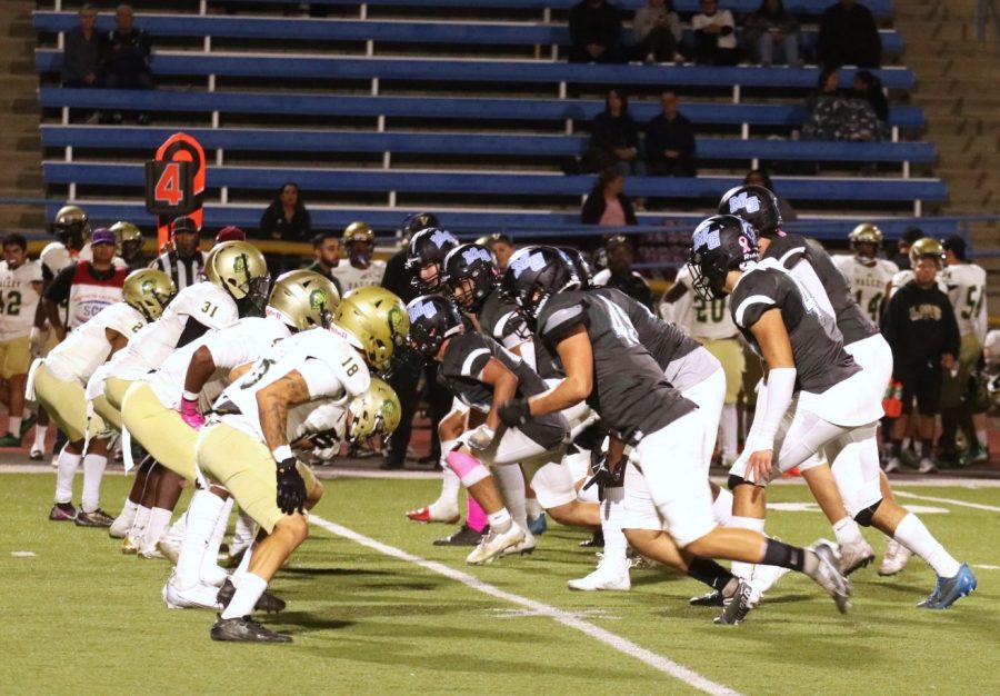 The Moorpark College Raiders set up against the  Los Angeles Valley Monarchs at Griffin Stadium on Oct. 29, 2022. Photo credit: Briana Cruz