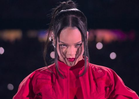 Rihanna returns to the stage for Apple Music’s first Super Bowl Halftime Show