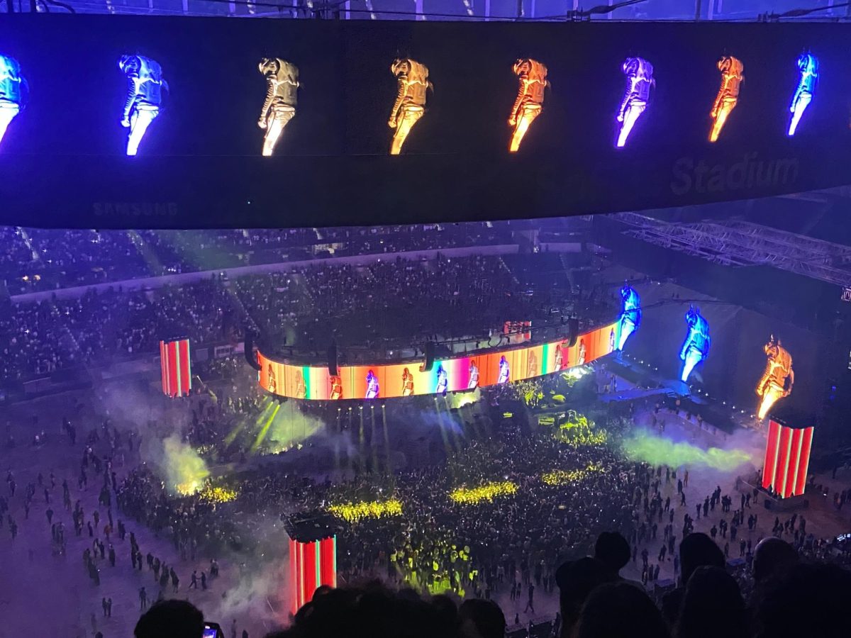 Fans crowd the stage during Travis Scotts Circus Maximus Tour performance at SoFi Stadium on Nov. 5, 2023. Photo credit: Bronwyn Smith